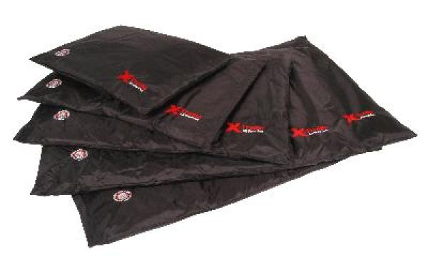 Doggy bagg duvet bench matras x-treme uni zwart